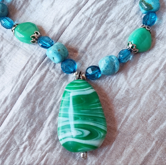 Art Sea Glass Stone Silver Tone Stephan & Co Green Turquoise Color Necklace NWT - Picture 3 of 15